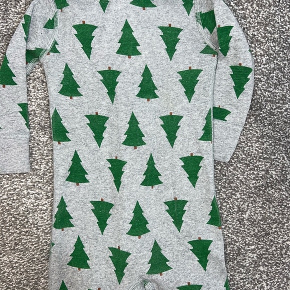 Hanna Andersson Sleeper Christmas Tree 6-12 months - Picture 11 of 12